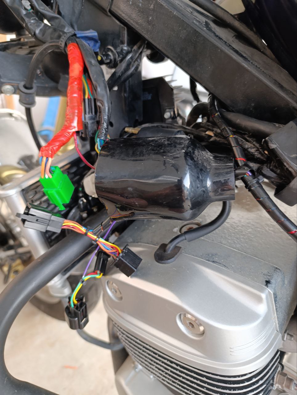 Keyless ignition and self cancelling turn signal installation photo for GPX 5